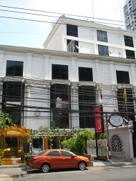 Langsuan Apartment