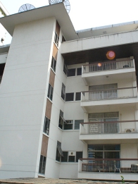 Apartment 32