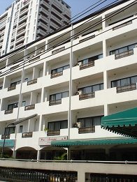 Admiral Suites
